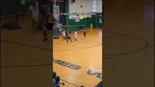Put lil bro in a dunk contest! Lil Kid dunks 😳