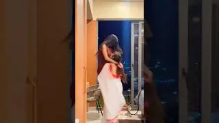 Bed se utha liya #liftcarry #youtubeshorts #liftmyfriend #stronggirl #dance #girlhood #viralvideos