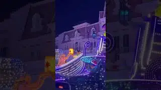 New Disney Starlight Parade with Main Street Electrical Music! #bigfloridacountry #starlight