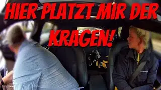 Der Fahrlehrer reagiert auf 
