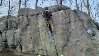 Oliphant Crack (V2) - Powerlinez Bouldering: Oliphant Boulder