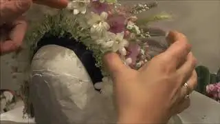 Különleges virágkorona - This was Srimati Radharani's special flower crown on Radhastami
