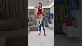 A man? No Spider-Man #dumitrucomanac #spiderman #minecraft #lovestory #aman #christmas #girl #flip