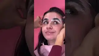 &iquest;Qu&eacute; placer es ir al Brow Bar de Benefit y sentirte como una estrella por un rato? 😻