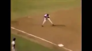 NYM@LAD: The #Mets make it 1-0 on a fielding error (1983)