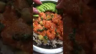 Домашнее поке с лососем