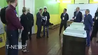 Polls open in Moscow in the 2018 Russian presidential election - 18 MAR 2018