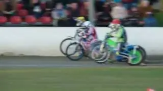 Master of Speedway 4 mei 2013 moorwinkelsdam. 3e manche. 1e Robert lambert. 2e Kamil Pulizynski