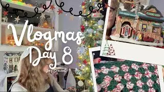 Chill Decorating🎅🏼 | Vlogmas Day 8 🎄 | Crochet Small Business Vlog 🧶