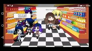If my wife and kids meet a Karen || Gacha Life || flash warning ||