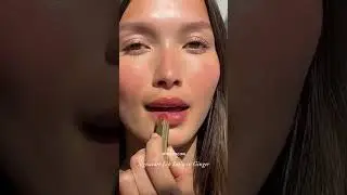 Signature Lip Lightweight Lipstick in Ginger