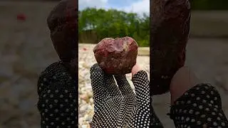 The discovery of the agate treasure in the location of the hidden waterfall river #treasure #jade