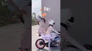 Elle roulait sur une moto rigolote.#funny #cute #motorcycle #shortsvideo