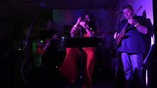 Expressway Jam - Hit Me With Your Best Shot