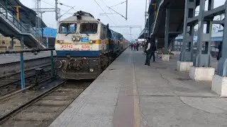 14887/ऋषिकेश-बाड़मेर एक्सप्रेस.lagbhag 7 Ghanta 5 Minut let Departure Suratgarh junction.