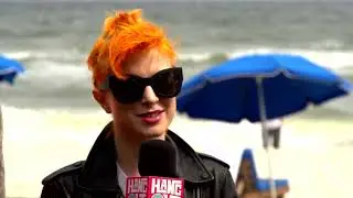 Paramore &mdash; Музыкальный фестиваль Hangout &mdash; Интервью 2015