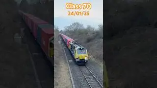 Fully loaded class 70 on single track line near Kenilworth #trainspotting #class70 #freighttrain