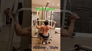 Back Day Workout Wide Grip Pull Downs on Machine Health Wealth to All #fitness #fitgrip #greatness