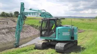 Kobelco SK140SRLC with a sliding dipper arm Supplied by Molson Group