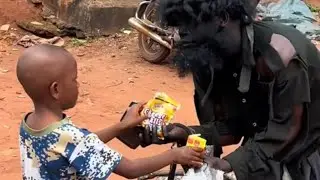 This little boy showed her mom what kindness is #fypシ #homeless #socialexperiment #trending #africa 