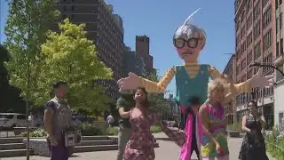 'Chasing Andy Warhol' celebrates artist through walking theater production
