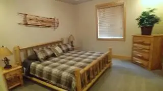 Видеообзор шале Shaver Lake, аренда на время отпуска, 5 спален, 4 ванные комнаты, 16 спальных мест