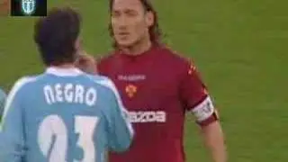 Negro a Totti: 