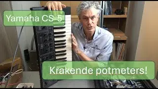 KRAKENDE POTMETERS. Yamaha CS-5 Synthesizer. Contactspray. Repair.