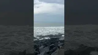 pondicherry రాక్  బీచ్ లో waves  |  #pondicherrytourism #rakiroamings #travel #beach