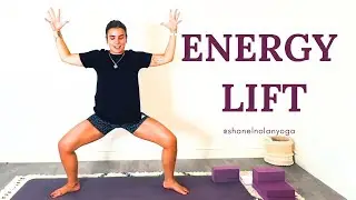 15-Minute Energy Boosting Yoga Flow | Strengthen Your Body and Wake Up Your Mind