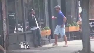 LEONARDO DICAPRIO RUNNING UP TO JONAH HILL PRETENDING TO BE A FAN!!😂😂😂