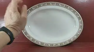 Овальное блюдо Johnson Brothers Ormsby диаметром 11,75 дюймов.