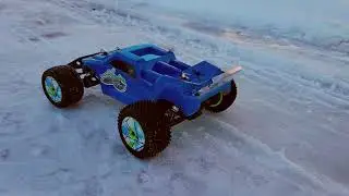 Losi Mini-T 2.0 Snow Bash With Pin Tires