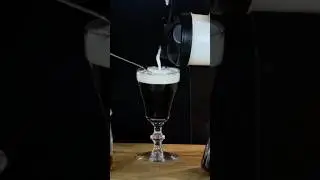 ☘️ Пошаговый рецепт приготовления кофе в Белфасте #коктейль #ирландскийкофе