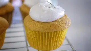 The Ultimate Thanksgiving Cupcake!