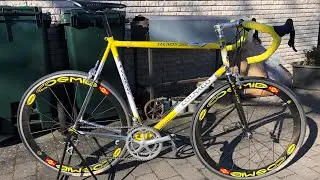 Vintage bike Colnago Tecnos 2000 team casino color.
