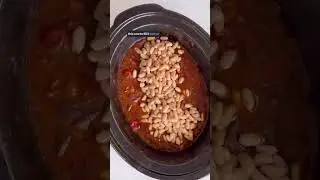 SLOW COOKER TUSCAN BEEF & WHITE BEAN RAGU