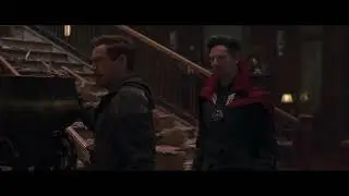 Avengers: Infinity War - Iron Man leaning on the cauldron of the cosmos