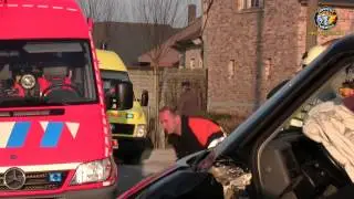 Brandweer Torhout - Frontale botsing Torhout | 26-03-2012