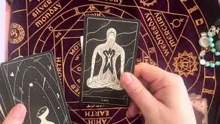 A very chaotic review of ”Poesis”Oracle deck 🙄-Flipthrough and first impressions