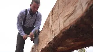 Mickael Lecluyse, un charpentier &agrave; l'ancienne, n'utilise que des techniques historiques