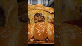 BBQ Drenched Chedder Cheeseburger Mini Munch-time!🍔&nbsp;#shorts&nbsp;#bbq&nbsp;#cheeseburger&nbsp;#sliders&nbsp;