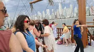 Balneário de Camboriu Passeio de barco Pirata
