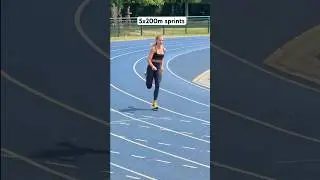 HAVE YOU EVER RUN ON A BLUE TRACK ⁉️ #running #sports #training #workout