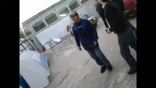 Meteor Airburst filmed near a Pottery store in Chelyabinsk City