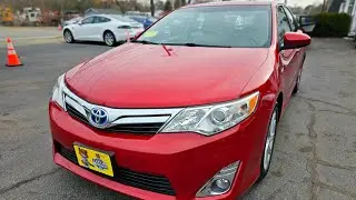 2013 Toyota Camry Hybrid XLE fully loaded 63,000 miles