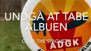 Hold albuen højt i disc golf kastet ved at “koge spaghetti”