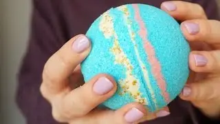 DIY GALAXY BATH BOMBS THAT ACTUALLY LOOK GOOD + DEMO