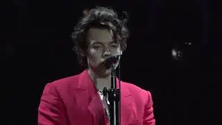 [4K] Harry Styles - Kiwi (Live on Tour 2018 Manchester)