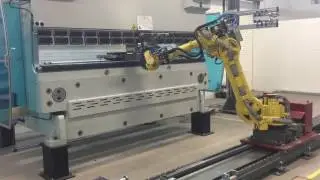 Staermose Industry - Press brake robot